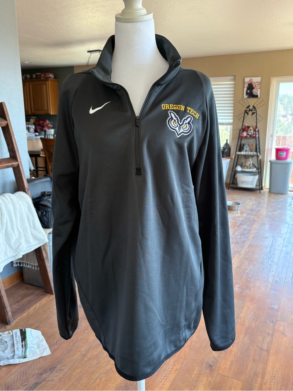 Nike Dri-fit Black Oregon Tech 1/4 Zip Pullover
